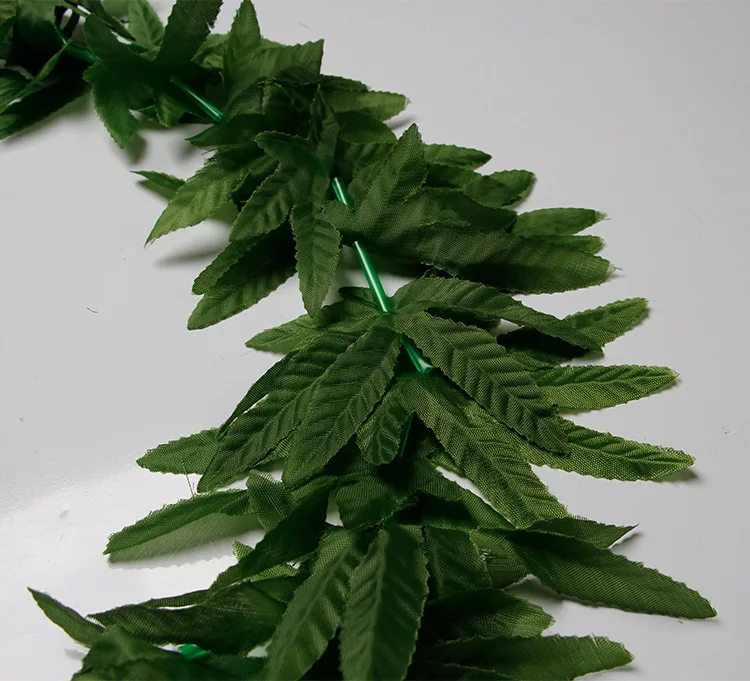 Hawaiian Simulation Maple Leaf Green Wreath, Stage Party Performance, Jungle Series, Dressing Props