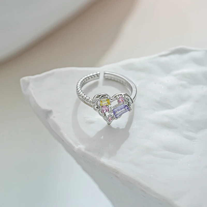 Colorful cubic zirconia heart-shaped women's ring  showcasing the innocence and sweetness of a young girlwith an open design