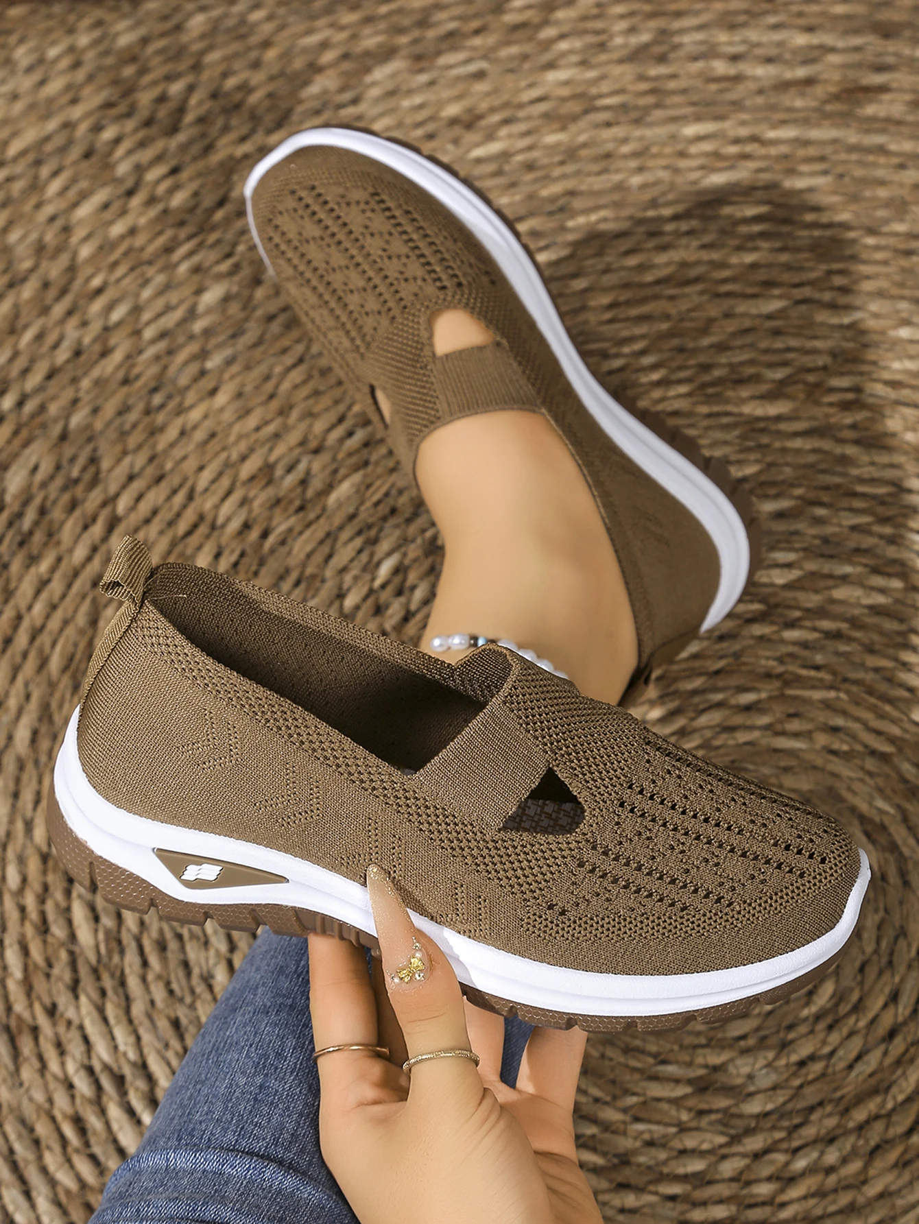 Atmungsaktive Mesh-Flachmules für Damen, leichte Slip-On-Wanderschuhe, bequem, vielseitig, für den täglichen Gebrauch, für Reisen im Freien, lässige Mutter-Schuhe – Detail 38