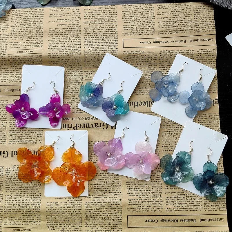 

Natural Exaggerate Hydrangeas Flower Earrings Handmake Epoxy Resin Irregular Hydrangeas Earrings Wholesale Statement Jewelry