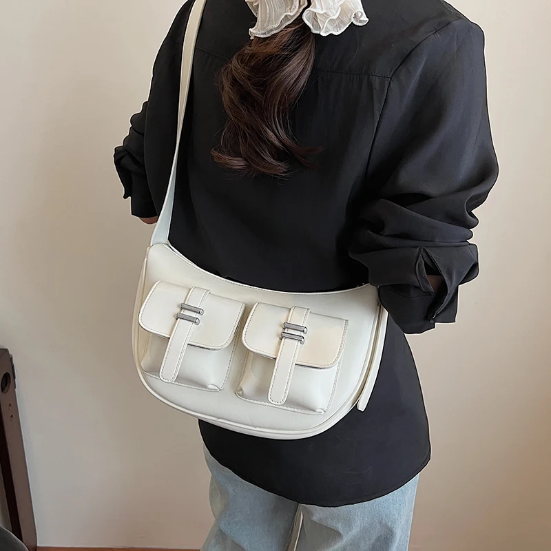 حقيبة يد نسائية فاخرة من الجلد بتصميم كلاسيكي على الموضة حقيبة كتف أنيقة للارتداء اليومي الحديث