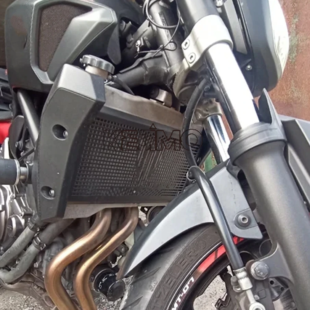FZ-07/FZ07 2014-2018 For Yamaha XSR700 XSR 700 2016~2025 MT-07/MT07 2014-2024 Motorcycle Radiator Grille Guard Protector Cover view 2