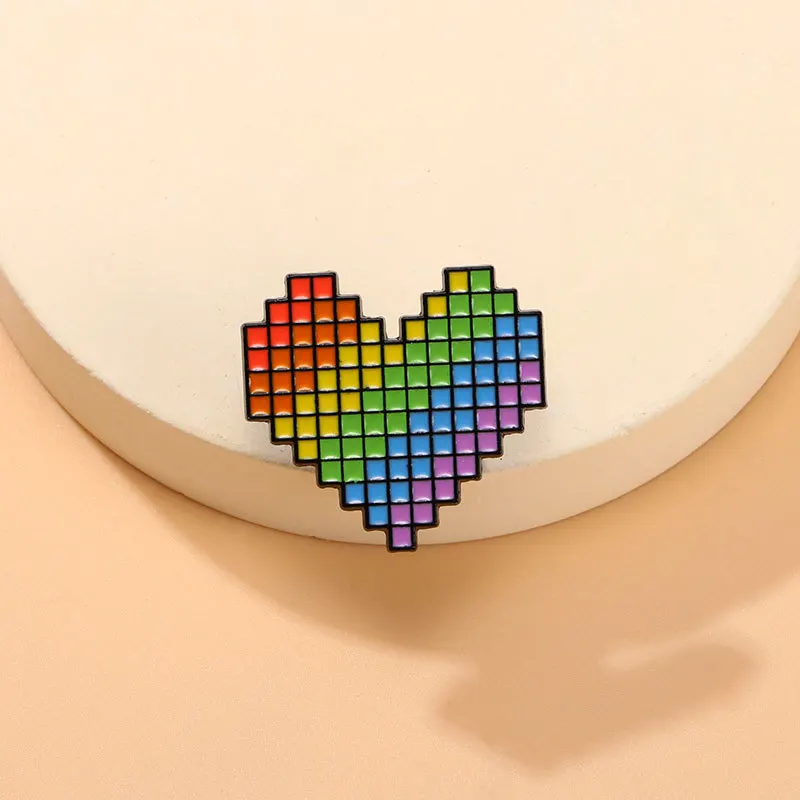 Rainbow Love Heart Enamel Brooch Creative Versatile Pixel Wind Lapel Pin Badge Backpack Clothing Hat Accessories BR032