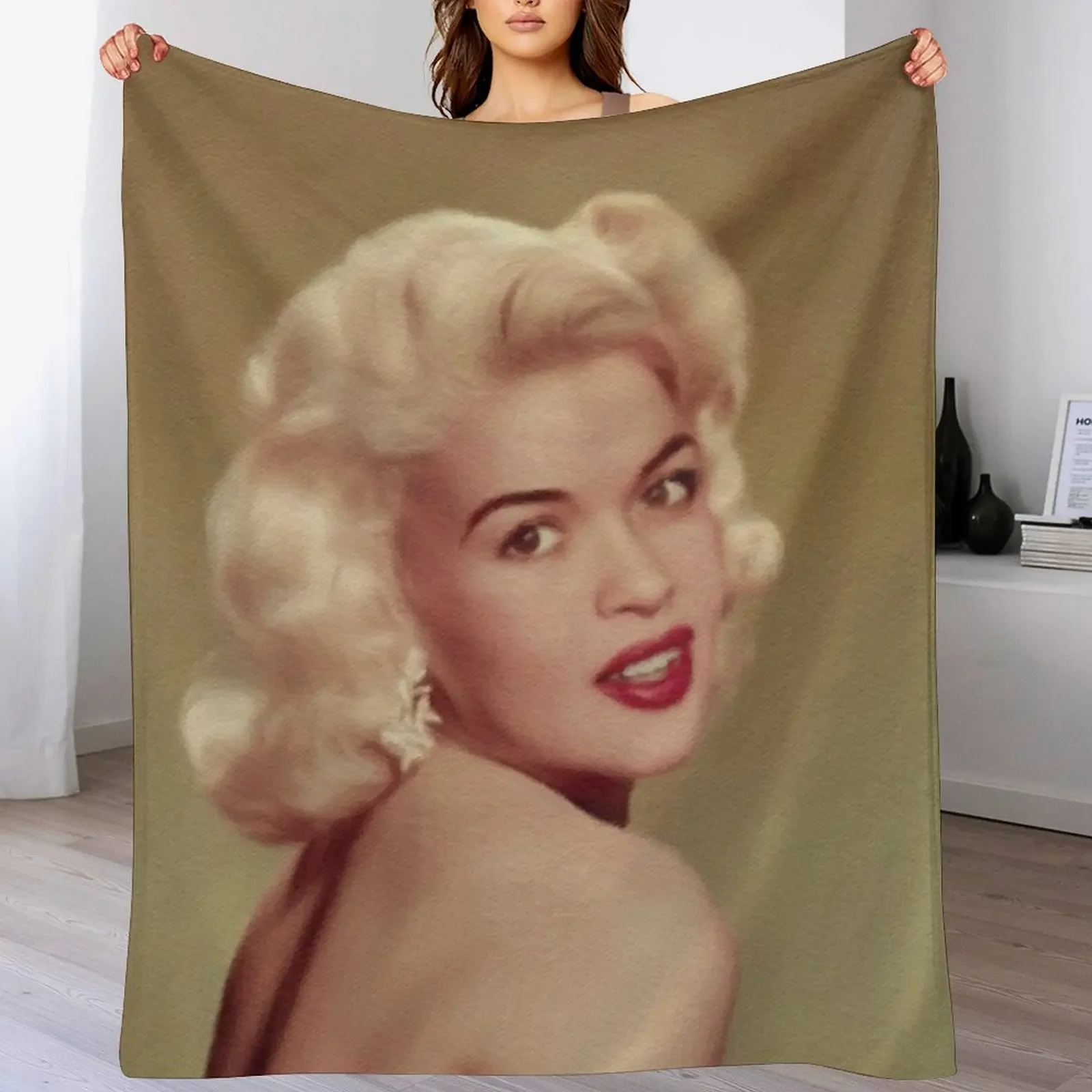 

Jayne Mansfield, Movie Legend Throw Blanket Shaggy Comforter Picnic Summer Blankets