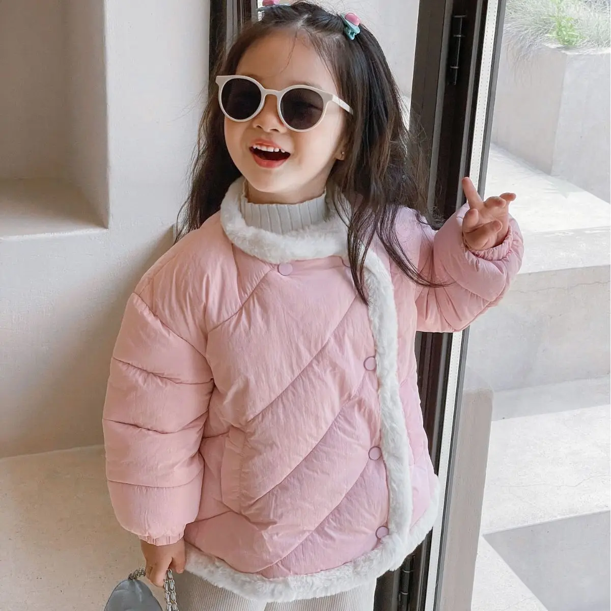 Girls Coat 2023 New Type Fur Wrapped Cotton Coat Girls' Retro New Year Coat Korean Version Top Thickened Cardigan Outwear Jacket