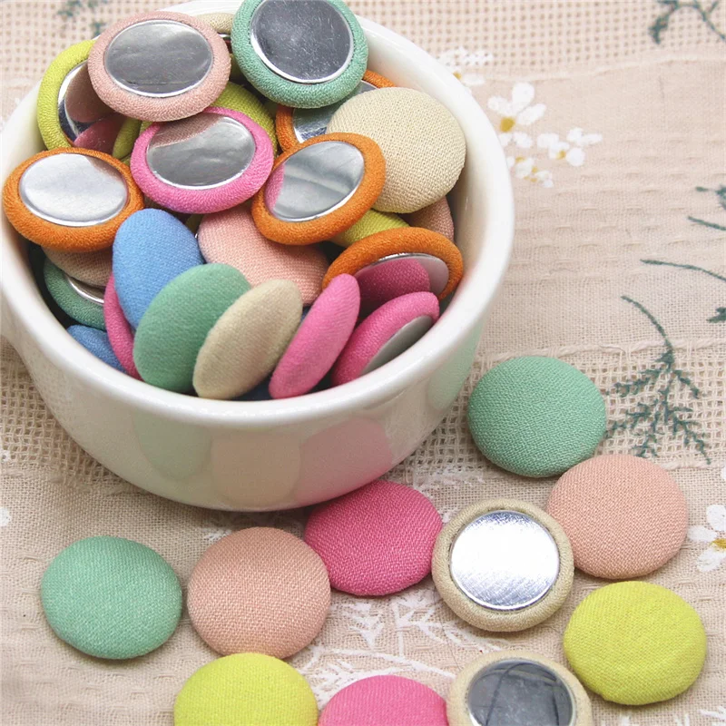 50 sztuk Mix kolorów Flatback tkaniny pokryte serca przyciski domu ogród rzemiosło Cabochon Scrapbooking DIY akcesoria 15mm