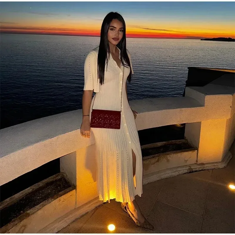 Sukienka midi damska w stylu boho chic - dzianina, krótki rękaw, zapinana na guziki, z falbankami, nowość 2025, hit sprzedaży, miękki, oddychający materiał, casualowa.