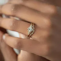 2pcs/set Fashion Metal Gold Plated Artisan Carved Ring Set Boutique White Zircon Ladies Classic Engagement Wedding Ring