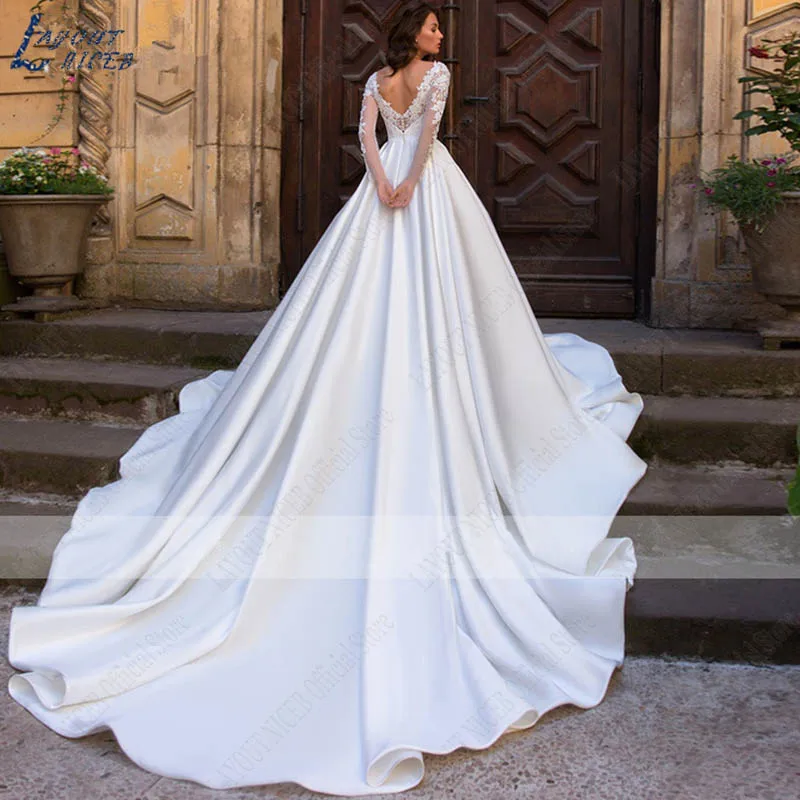 Layout niceb vestido de baile de cetim elegante apliques vestido de casamento rendas manga longa feito sob encomenda para noiva robe de mariée manche longue Elegante cetim vestido de baile Appliques Vestido de casament