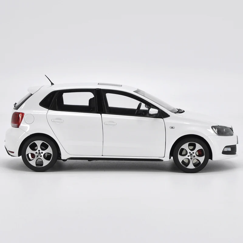 Original Diecast Alloy 1:18 Scale POLO GTI 2013 Car Model White For Adult Classic Collection Gift Display Souvenir Ornament