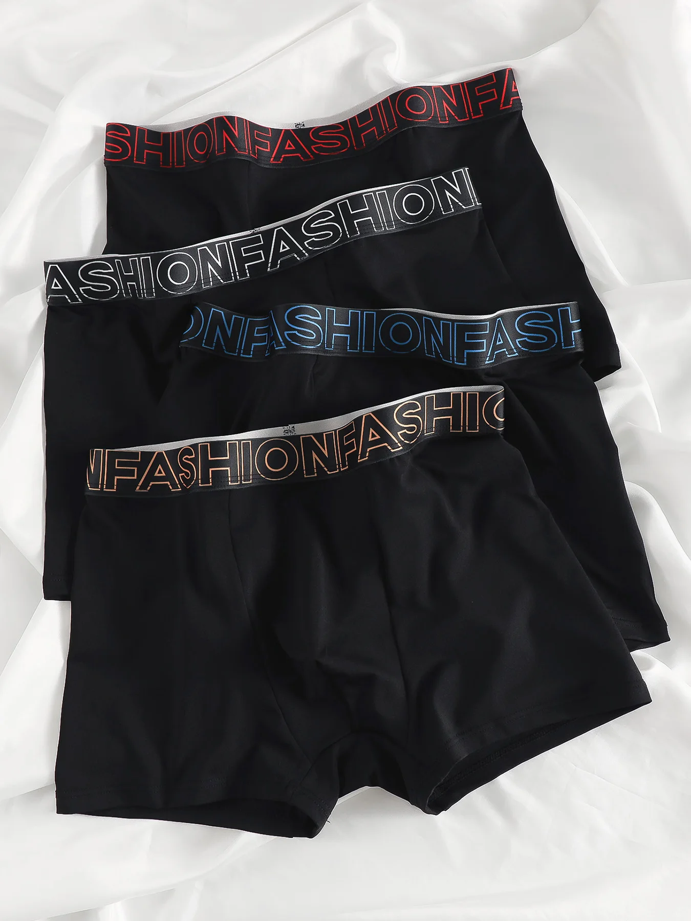 

Мужские черные трусы-боксеры из 4 шт. — комплект нижнего белья с поясом и логотипом «МОДА»