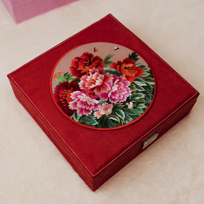 High-End Embroidered Jewelry Box with Lock Large Capacity Earring Necklace Storage Box Ring Hand Jewelry Box Vintage Style