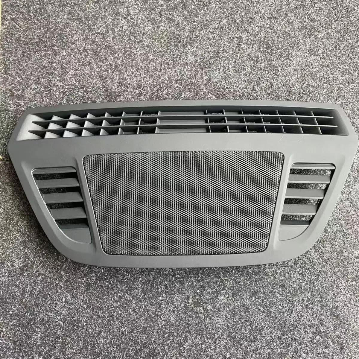 Car Dashboard Speaker Cover For BMW X1 Series F48 High Quality Tweeter Audio Loudspeaker Center Midrange Horn Covers Accessorie