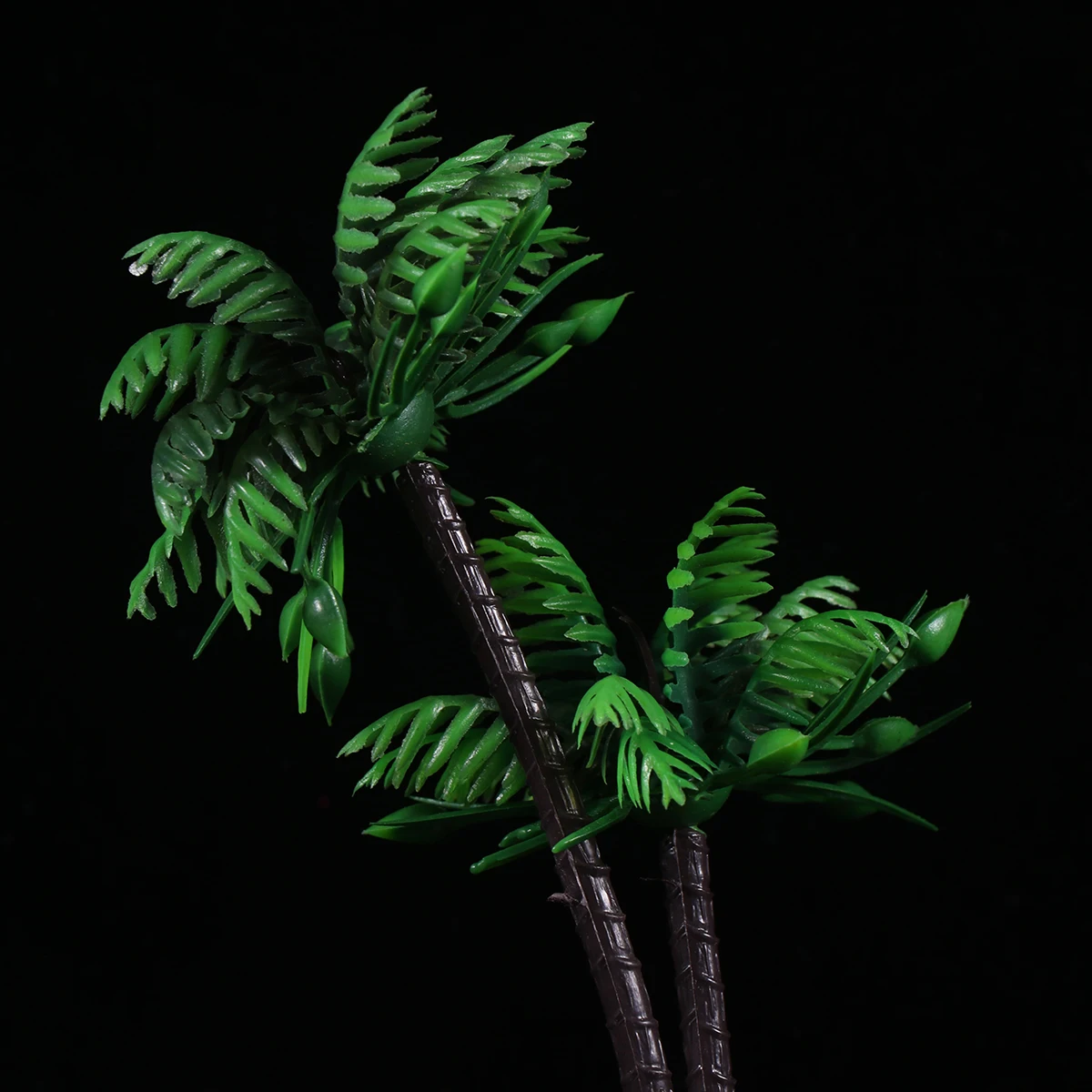 

Artificial Aquarium Plants for Fish Tank Decoration Realistic Lifelike Scenery Coconut Tree Plant Safe Water Quality Pet