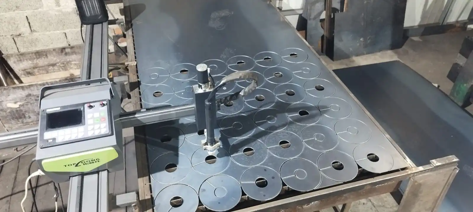 Mini 55A 220V Smart Nest Read USB Stick Files Compact Design Easy Deliver by air Plasma Cutting Mode Portable CNC Plasma