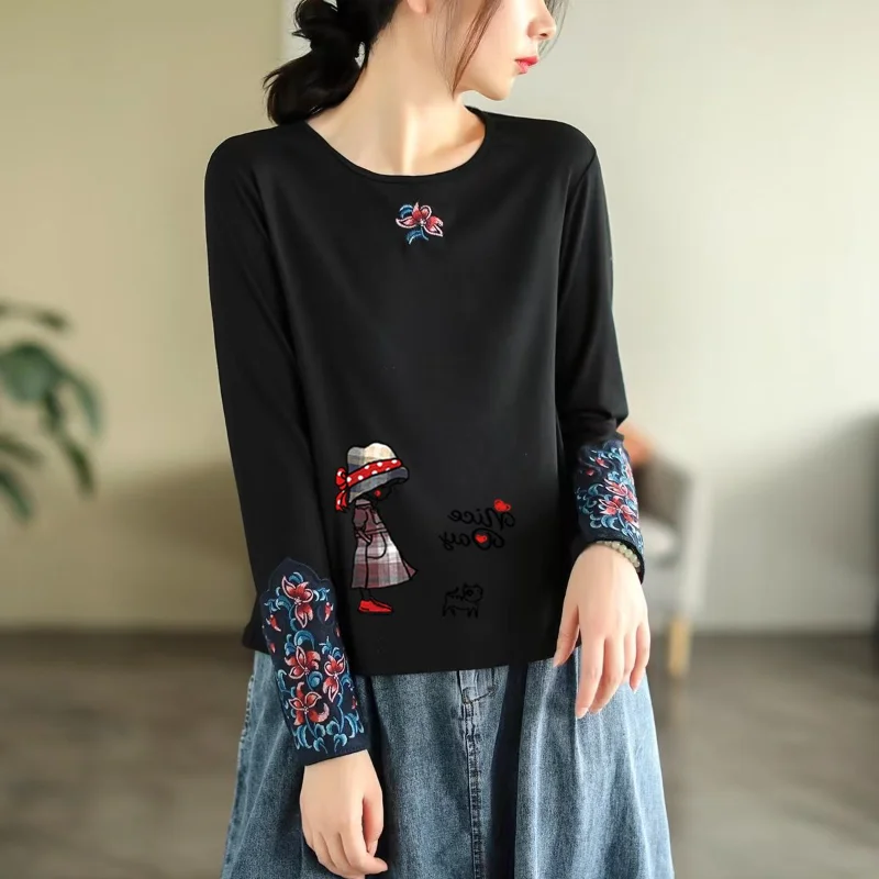 Ethnic Style Embroidered Long-sleeved T-shirt for Women in Autumn New Slimming on the Outside and Round Neck Pullover Bottoming