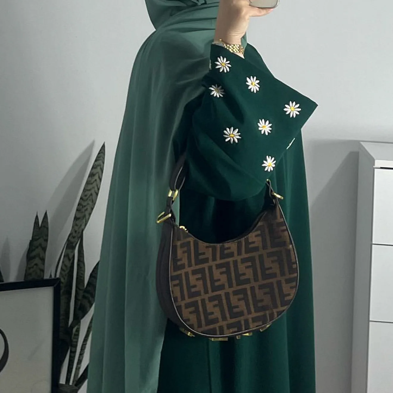 

LuxuriousEmbroidered Dress Intricate Embroidered Daisies Dress Modest Dubai Inspired Gown Full Length Embroidered Robe