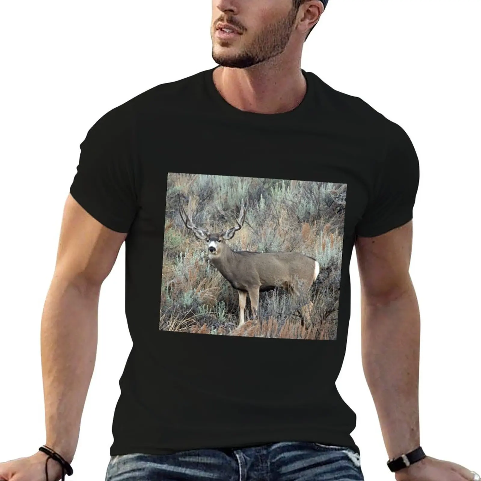 

Utah mule deer buck T-Shirt mens graphic t shirts man t shirt luxury T-Shirt