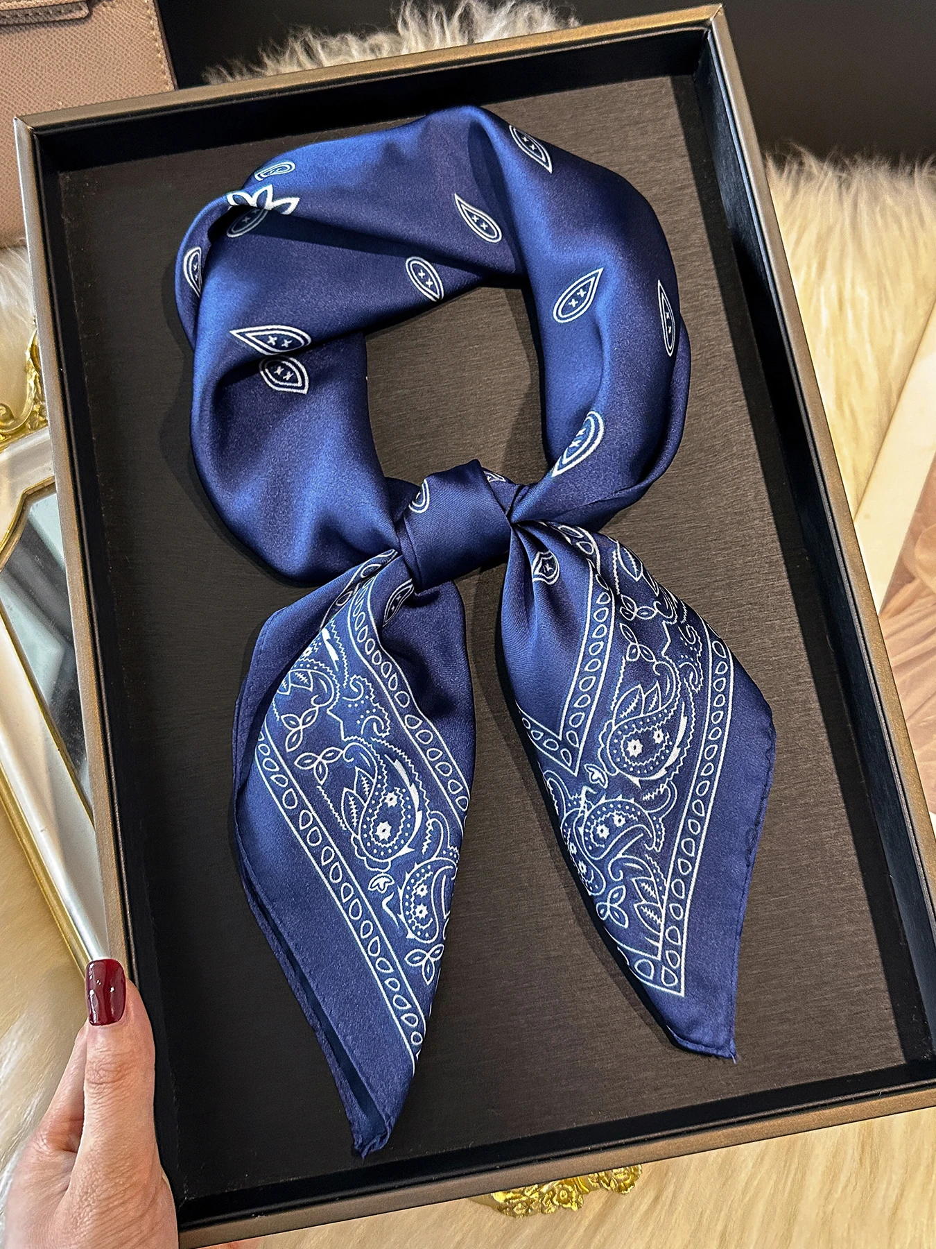 Модный женский шарф 70x70 см, – обзор и цена Scarf Silk Square