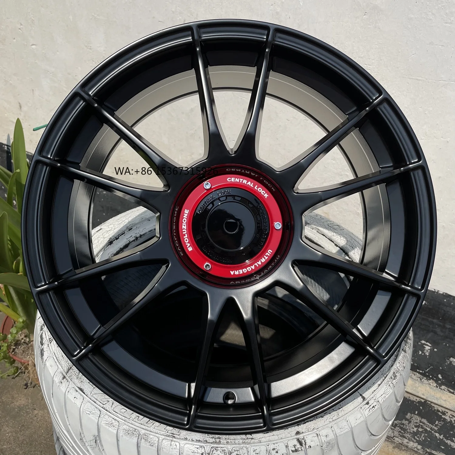 

Китайский заводской индивидуальный центральный замок легкосплавного колеса автомобиля 18 дюймов на складе