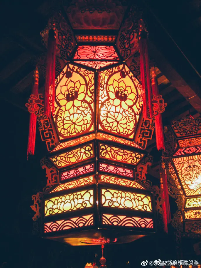 

Приводные валы YOKOMO MS1.0 BD9-12 CVD (2 шт.) - сталь 1144, облегченные до 17 г, улучшенная версия для радиоуправляемых машин