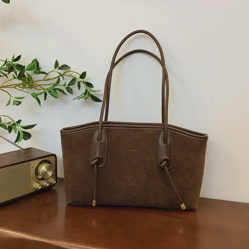 

Brand New Spring and Summer Models! Women's Commuter Bag. Retro Fashion, Textured Shoulder Bag, Casual Multi-purpose Tote Bag.