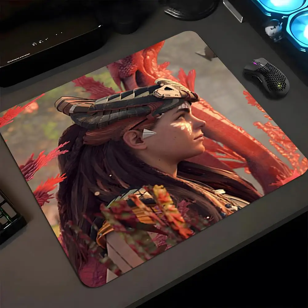 Horizon zero amanhecer aloy mouse pad 18x22cm tapete pequeno teclado bloqueio borda deskpad kawaii tapetes de proteção de mesa