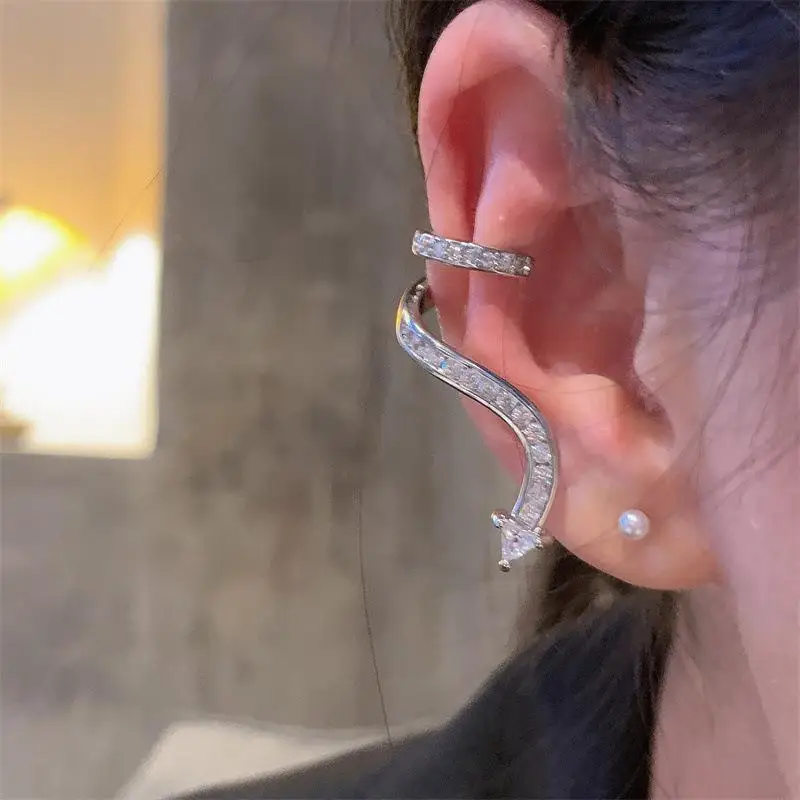 

Уникальная металлическая серьга-кафф в форме змеи с цирконием, женская, в новом китайском стиле, модное украшение, не требует прокола ушей.