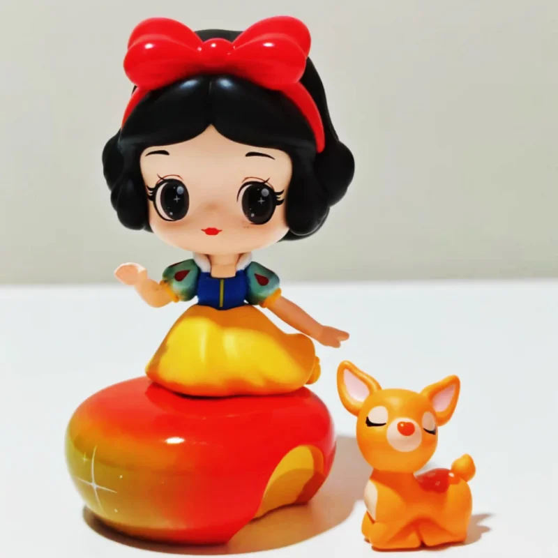 

Genuine Fairy Tale Town Blind Box Snow White Rapunzel Cute Figures Mini Desktop Cartoon Collectible Dolls Fans Festival Gift Toy
