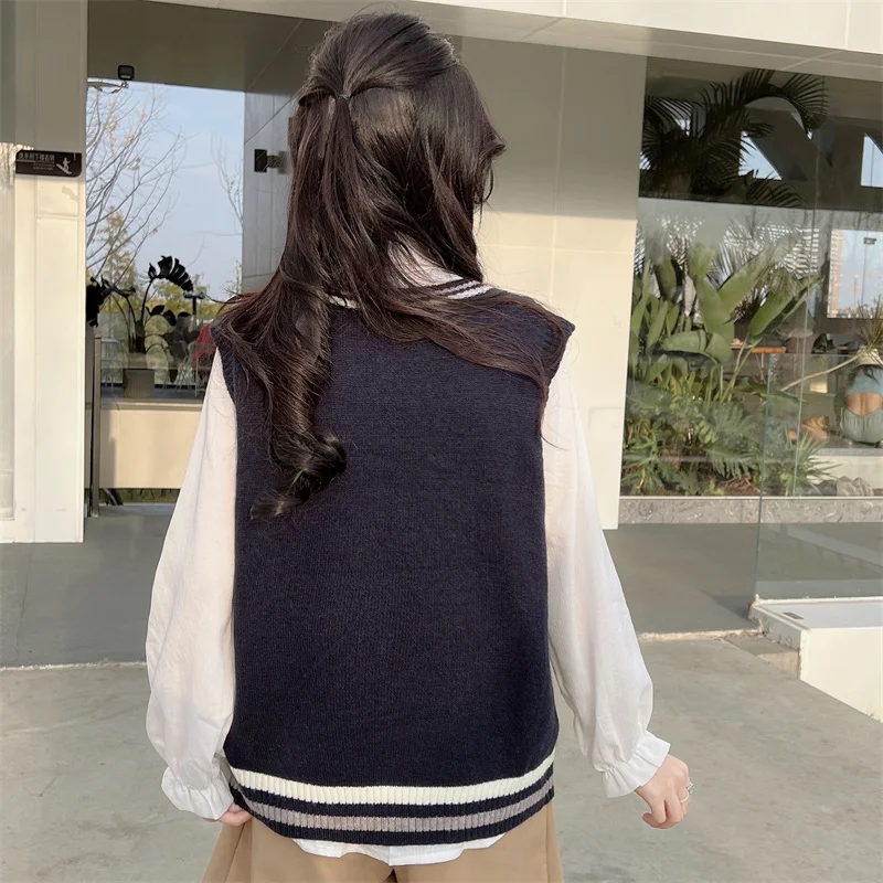 England Preppy V-neck Sweater Vests for Women Cute Schoolgirls Autumn Sleeveless Knitwear Tops Young Fashionable Loose New Style