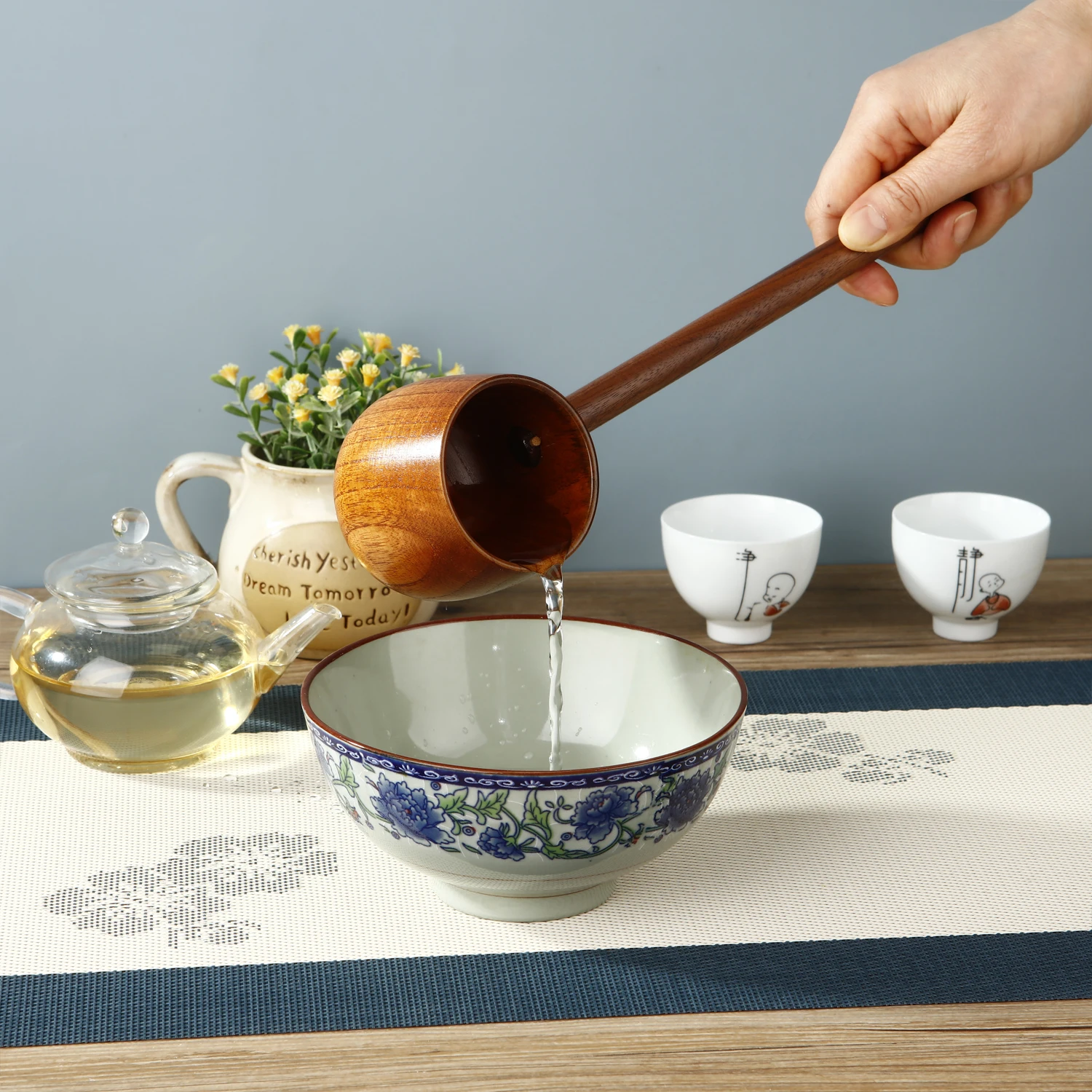 Natural Wooden Bath Spoon Water Ladle with Long Handle Water Scoop Take Restaurant Salt Scoop Wooden Home Accessories