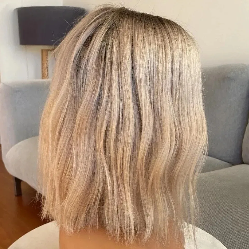 الرماد شقراء ملونة قصيرة الدانتيل شعر مستعار أمامي للنساء موجة طبيعية البرازيلي شعر مستعار اصطناعي Preplucked HD شفافة