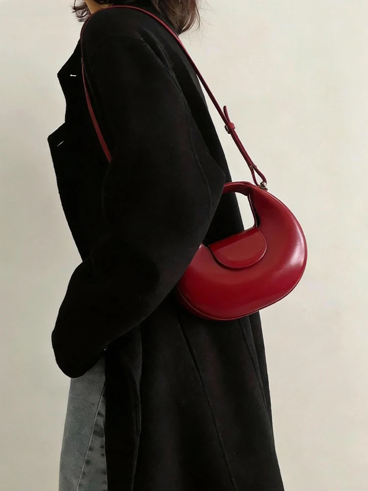 

Red Retro Saddle Bag Women's Handbag 2026 New Luxury Small High-End Sensation Handbag Spring Crossbody Shoulder Bag