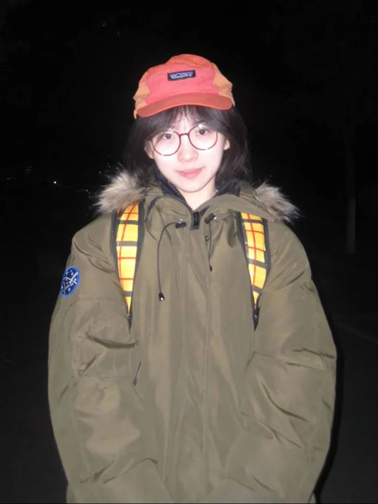 

Желтая женская демисезонная парка с декоративным оформлением, утепленная, в стиле Харадзюку, с подкладкой, на шнурке, хлопковая, с эффектом сборки, трендовая