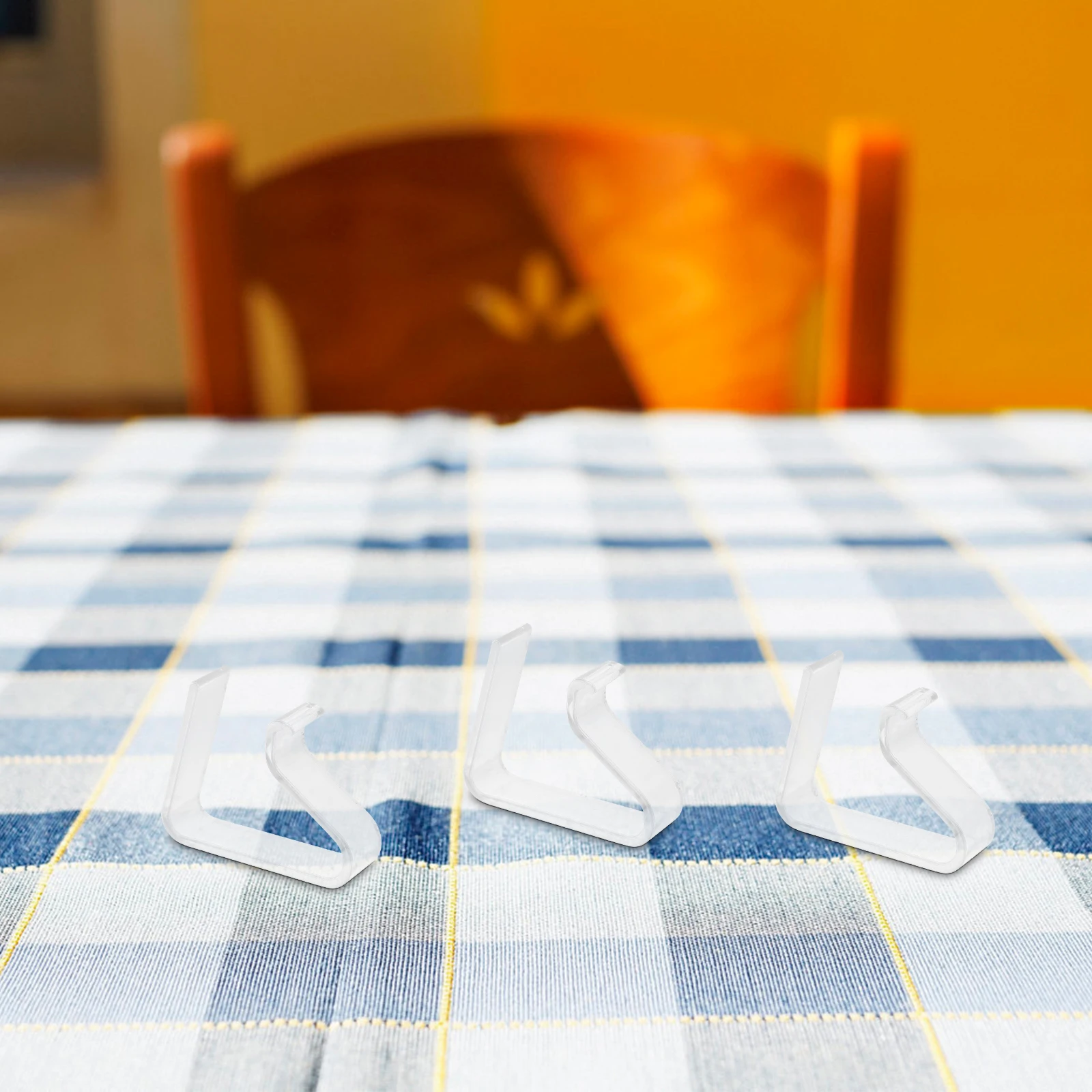 

12pcs Transparent Tablecloth Clips Clear Plastic Anti-Slip Holders For Outdoor Picnic Table Cloth Fixing Clamp Home Party Use