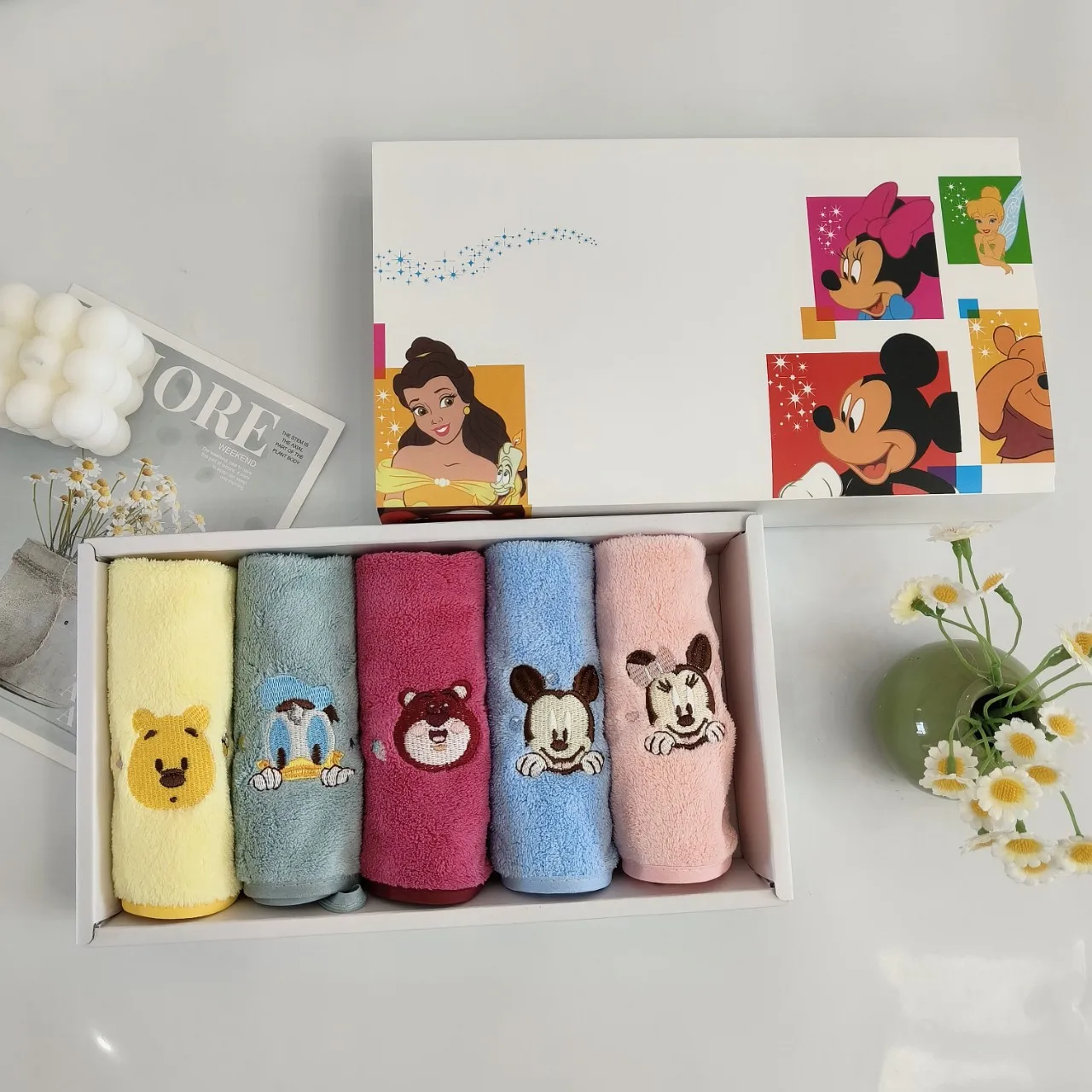 Miniso's new coral velvet children's face wash square towel cute embroidery soft water absorption quick drying towel gift box