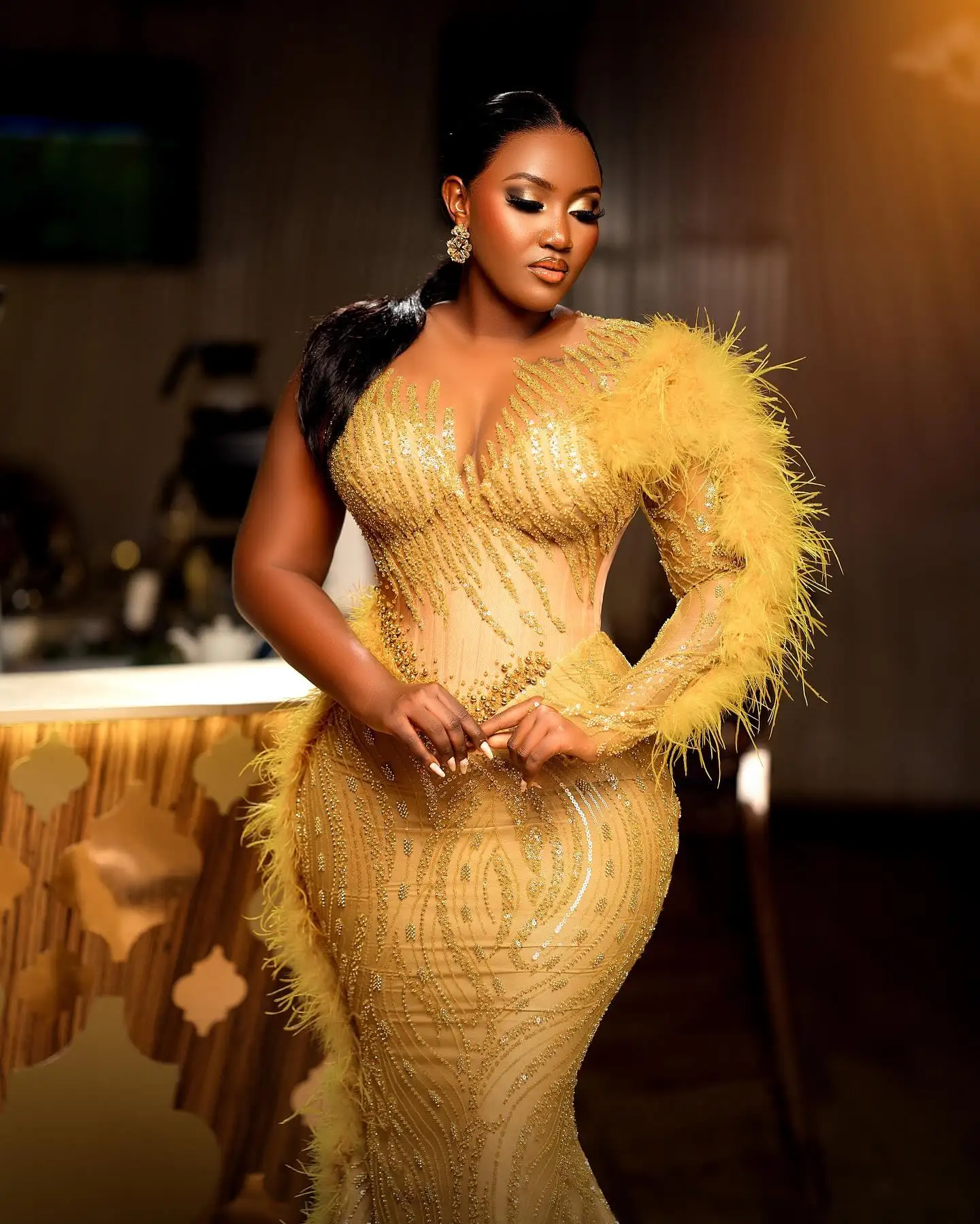 Luxury Gold Beaded Lace Evening Dresses African Wedding Reception Dress with Feathers Plus Size Aso Ebi Women Formal Party Dress