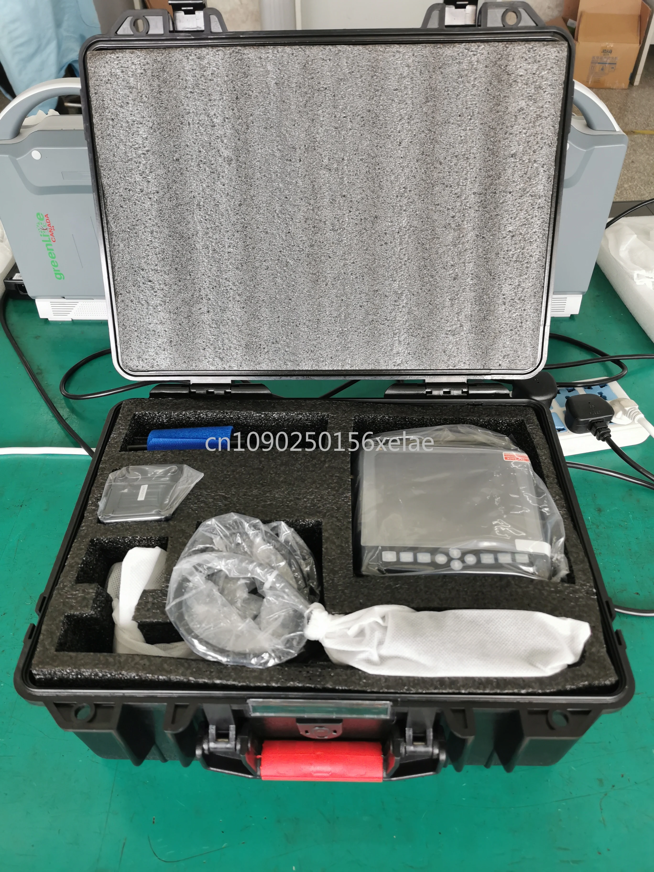 Portable Handheld Veterinary Easy Sacan Vet Ultrasound Machine For Animal Bovin Equine Scanner