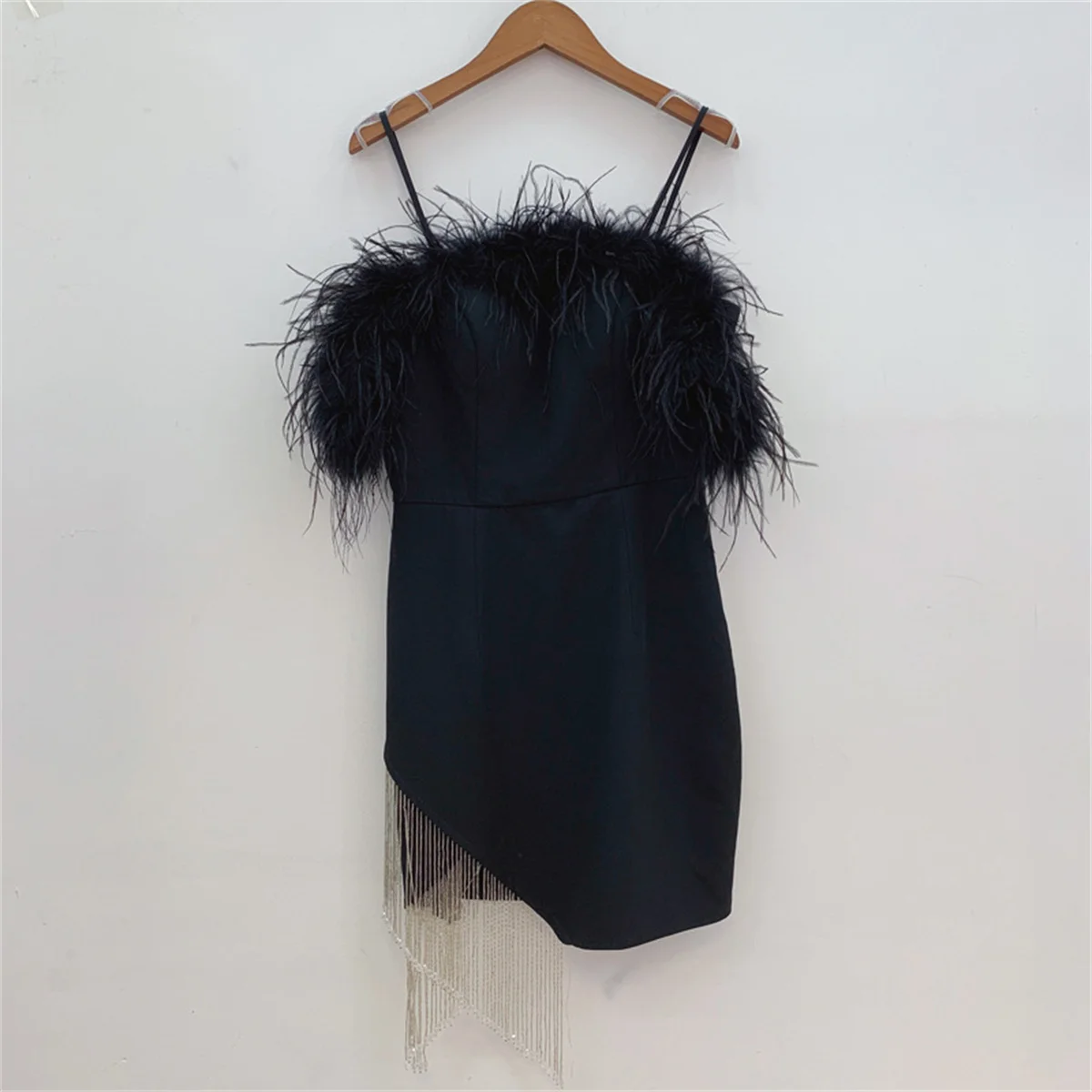 

Cocktail Mini Dress Halter Feather Tassel Beaded Simple Senior Prom Black Dress 2023 Summer New Cocktail Dresses