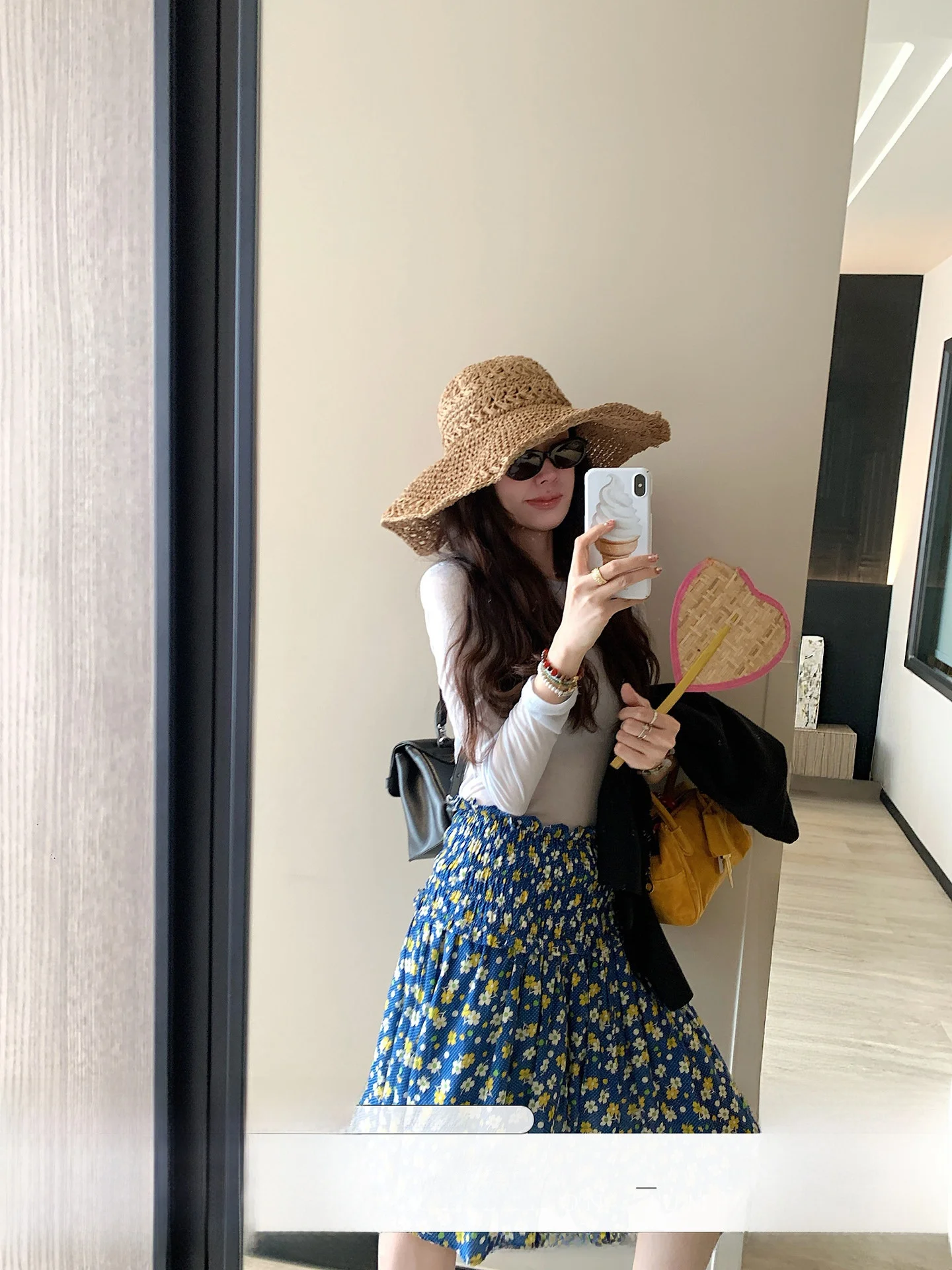 

Spring Season Ladies High Waist A-Line Skirt Floral And Plaid Elastic Waist Half Body Skirt Young Looking Dopaamine Jump Stra...