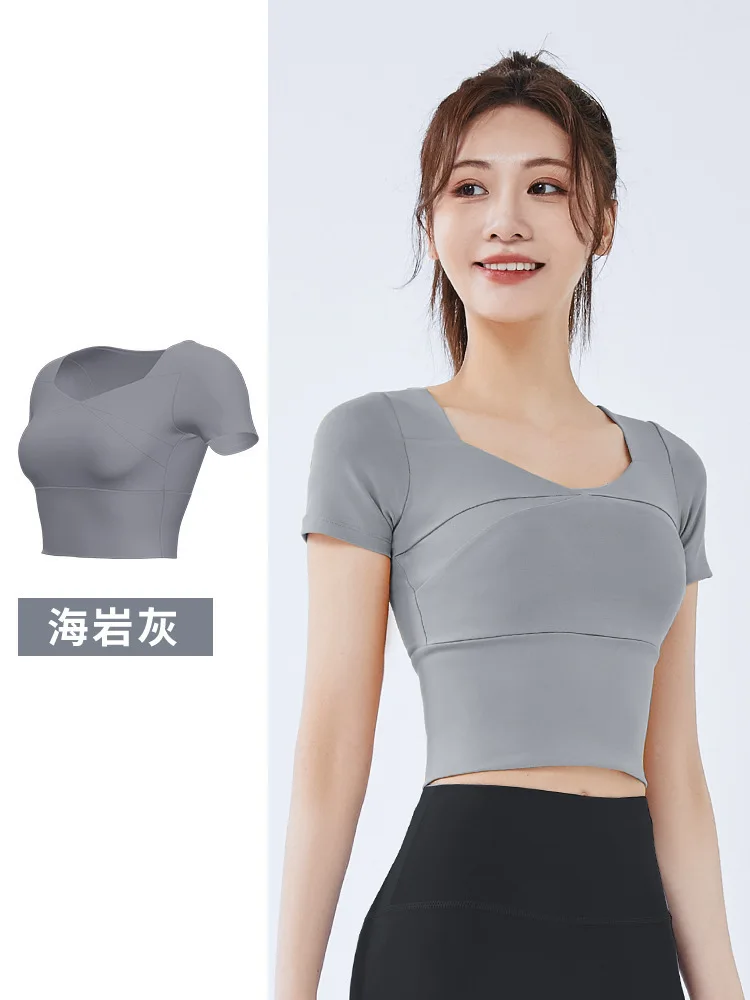 

Women Athletic T-Shirt Short Quick Dry Sports Top Running Tight Nude Breathable Fitness Yoga T-shirt With Fixed Chest Pads