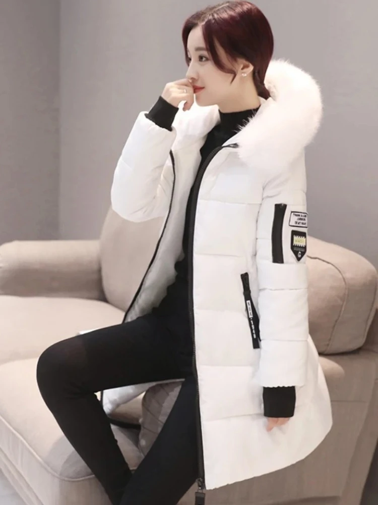

Elegant Slim Warm Thick Female Coat Women Winter 2025 Collar Hooded Parka Clothing Fashion Zipper Pockets Design Long Jacket