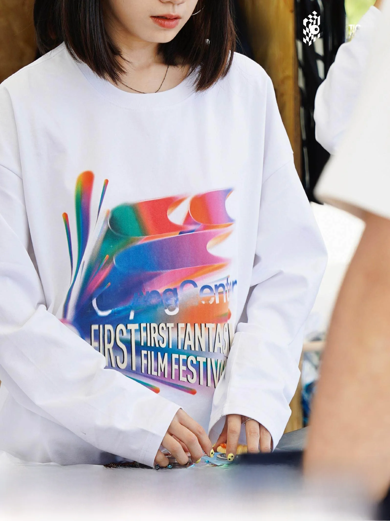 

Футболка Crnenter Collaborative Long Sleeve Surprise Film Festival Limited Edition с креативным забавным принтом, круглый вырез