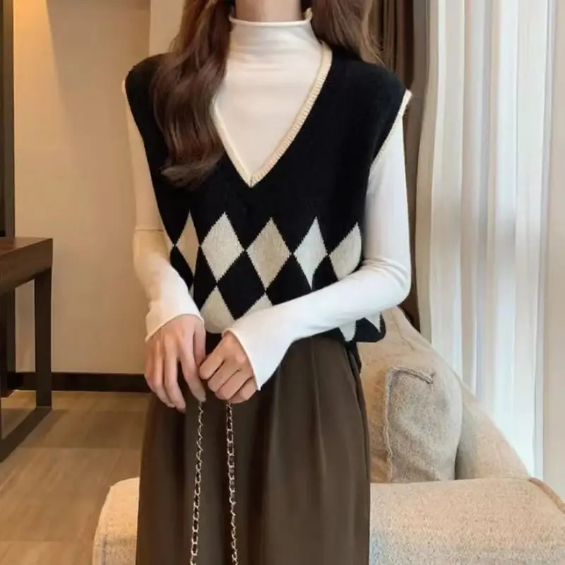 

Chic Diamond Pattern Knit Vest Women Korean Style Pullover Preppy Fashion Outerwear Sleeveless Top Soft Versatile Layering