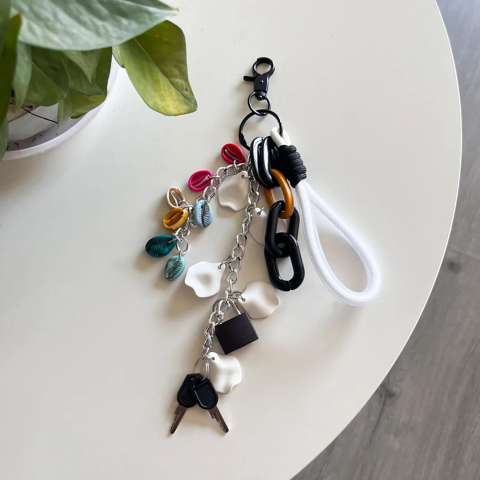

Fashion Creative Lock Key Pendant Keychain Colorful Keyring For Women Bag Charm Handbag Hanging Decoration Car Key Holder