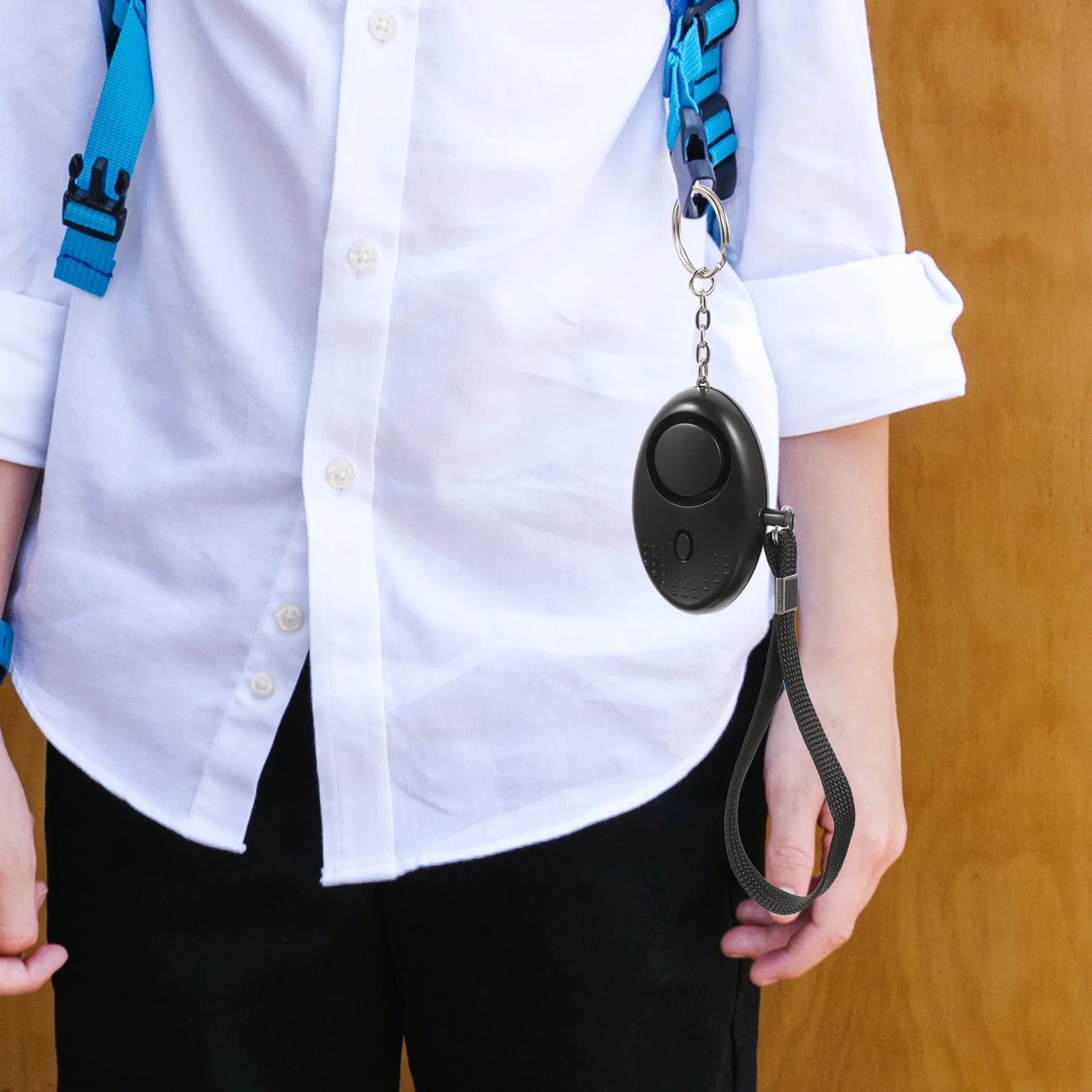 2 قطعة إنذار شخصي للطوارئ 130Db صفارة الإنذار بصوت عال مع جهاز أمان مدمج خفيف للسفر والمنزل وحماية سلسلة المفاتيح المدرسية