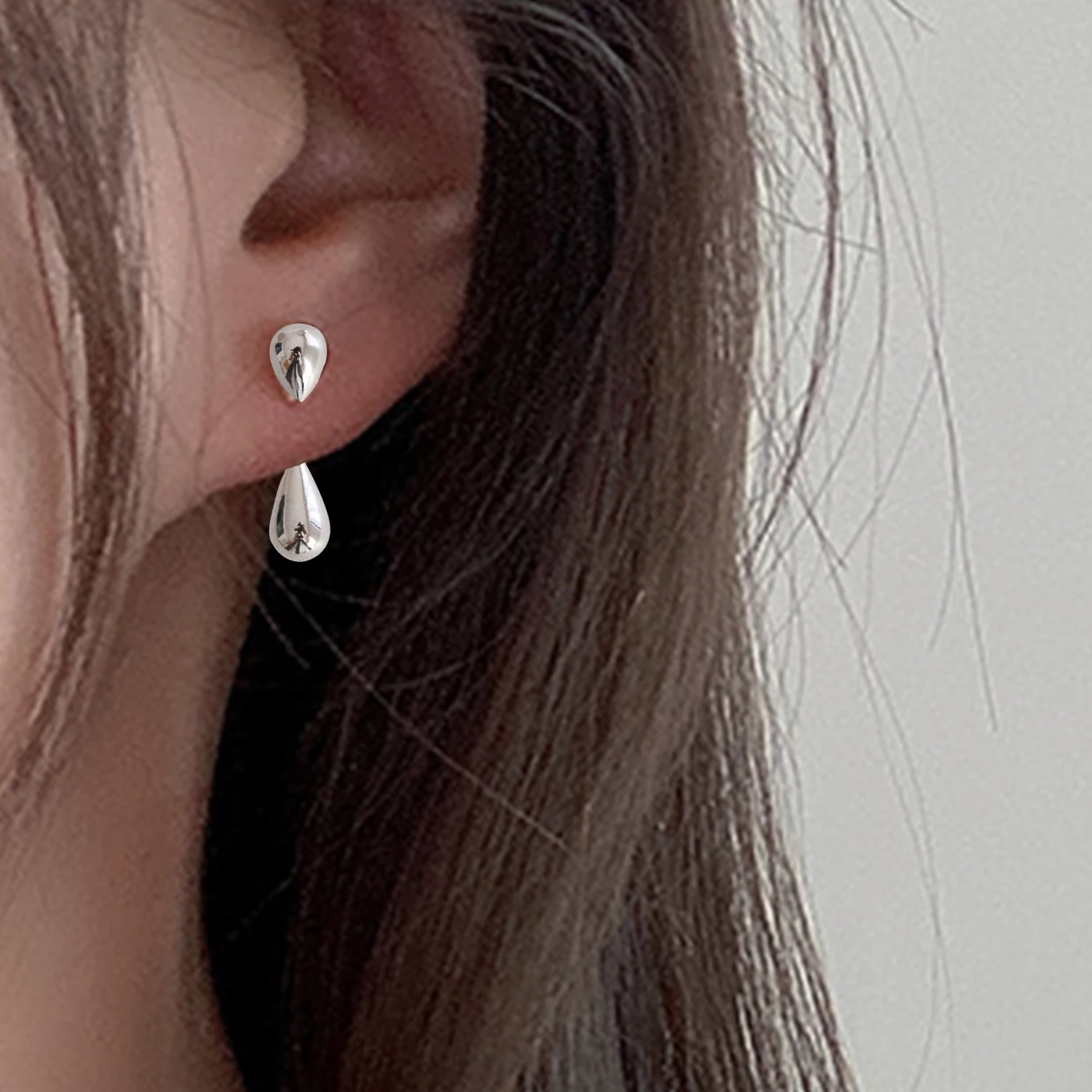 New Vintage Water Drop Metal Earrings For Women 2024 Korean Fashion Simple Two Ways To Wear Brincos Jewelry Oreille Femme