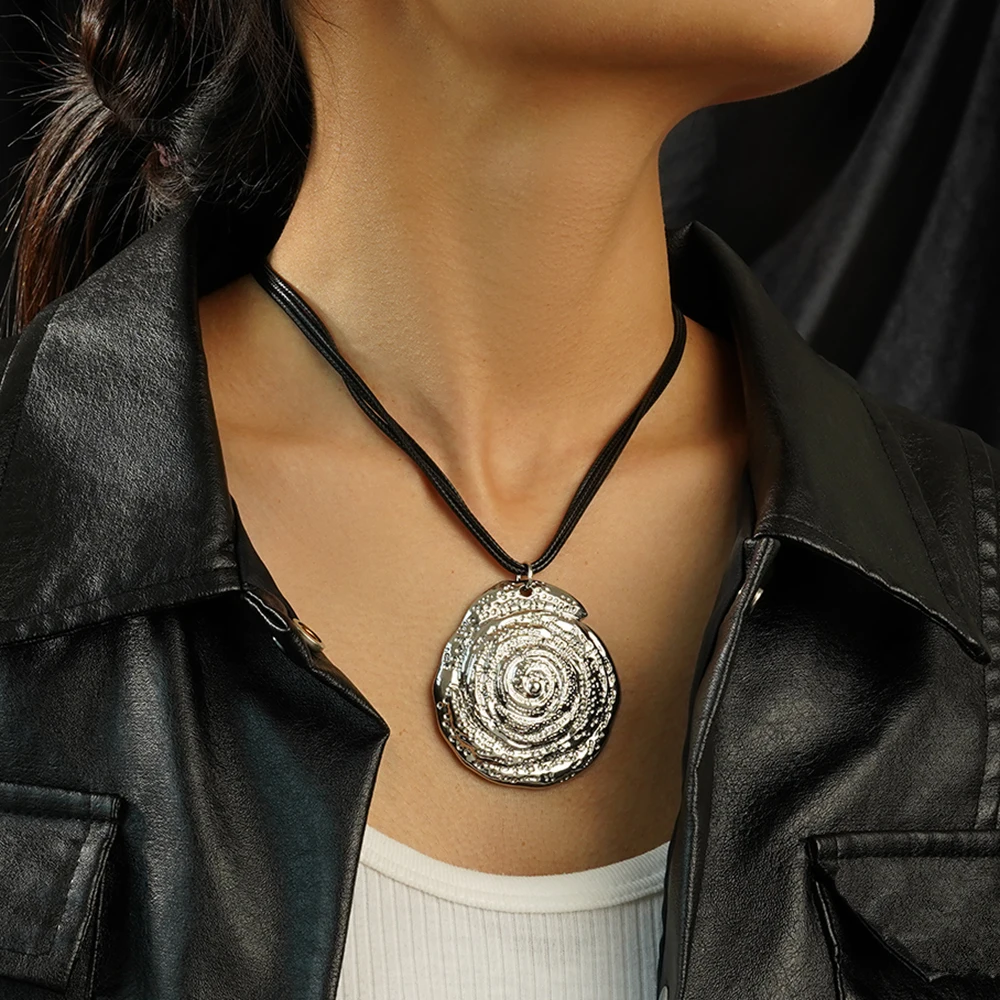 

Ethnic Goth Big Spiral Conch Pendant Necklace Women Adjustable Leather Wax Thread Chain Holiday Y2K Jewelry Accessories