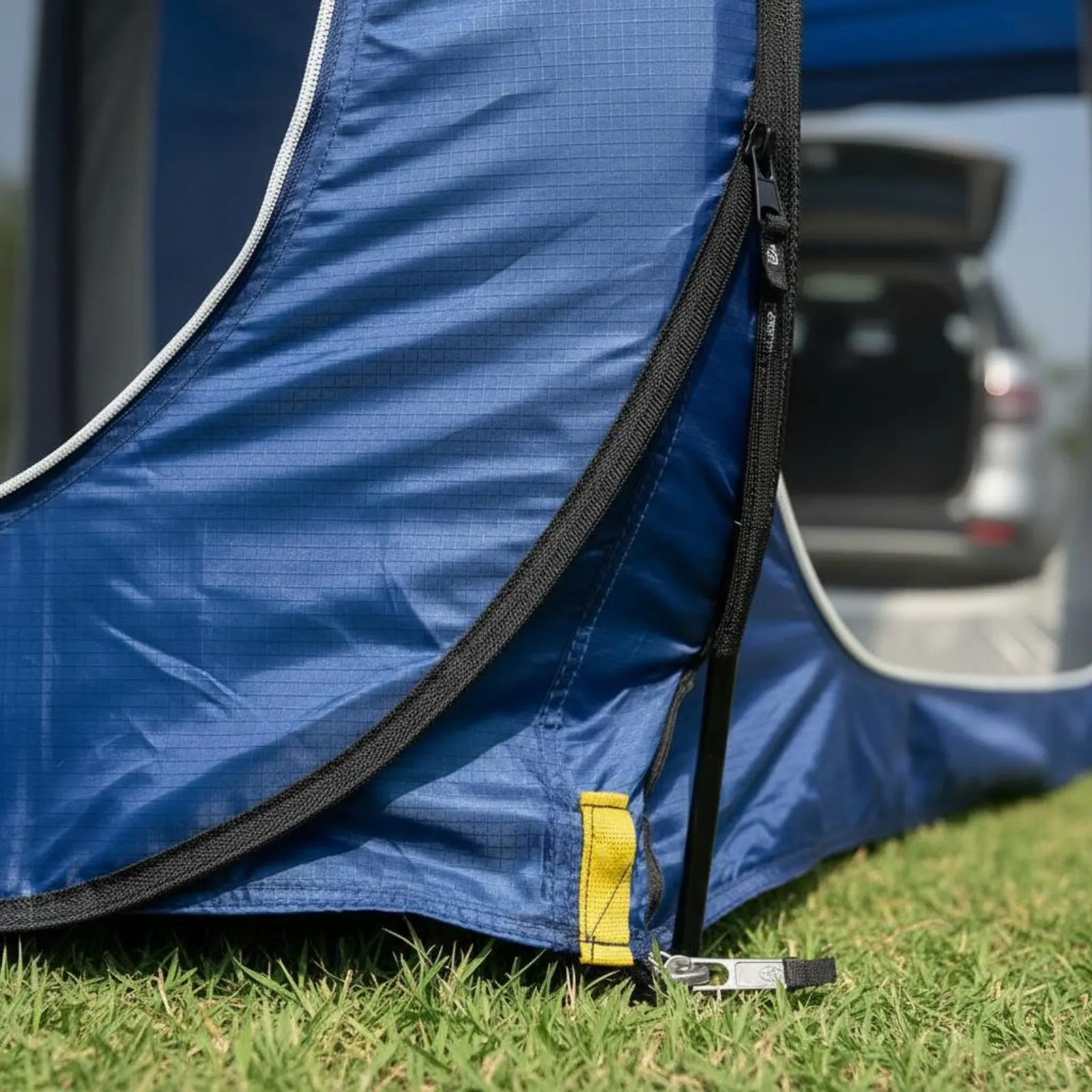 Car Rear Extension Tent Sun Protection SUV Tailgate Tent Vehicle Attached Awning Waterproof Mesh Openings for Travelers