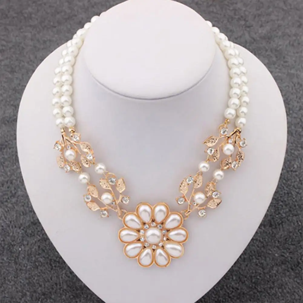 Fashion Pearl Necklace Women Double-Layer Flower Pendant Faux Pearl Elegant Chain Necklace Gift